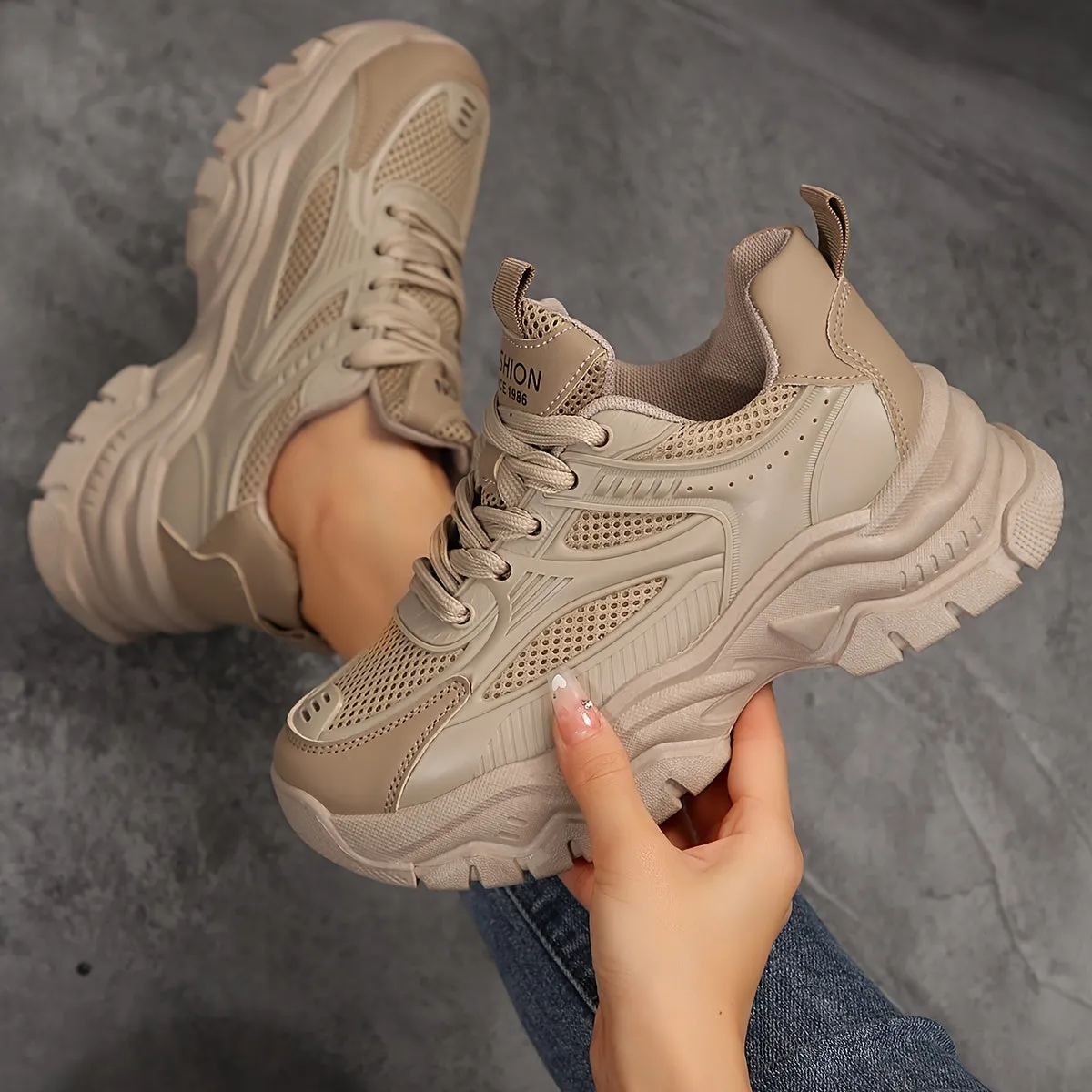 Stylish Women's Mesh Chunky Sneakers - Breathable, Lightweight, Low-Top Design for Running, Sports, Casual Outdoor Walking, Trainers with Arch Support and Cushioned Insoles for Ultimate Comfort